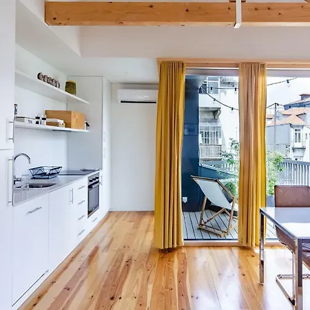 Amazing Penthouse In Historic Apartment *