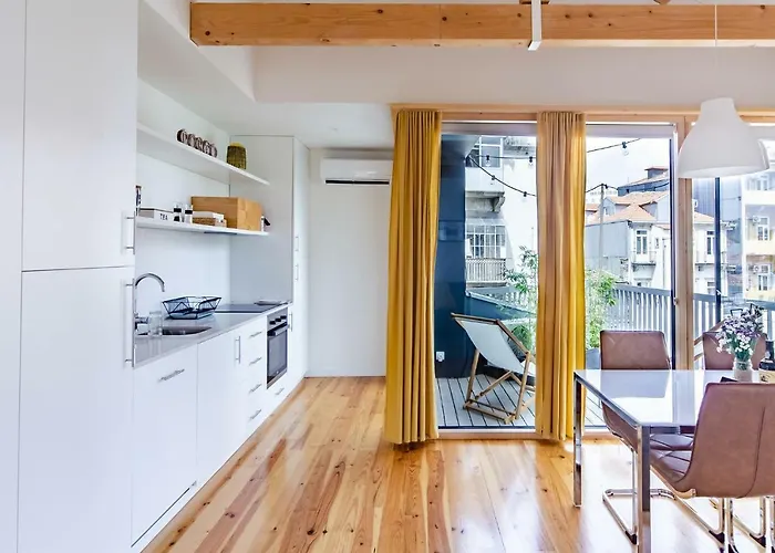 Amazing Penthouse In Historic Apartment *